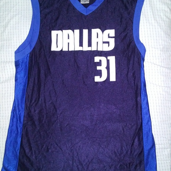 NBA - Picture 1 of 2